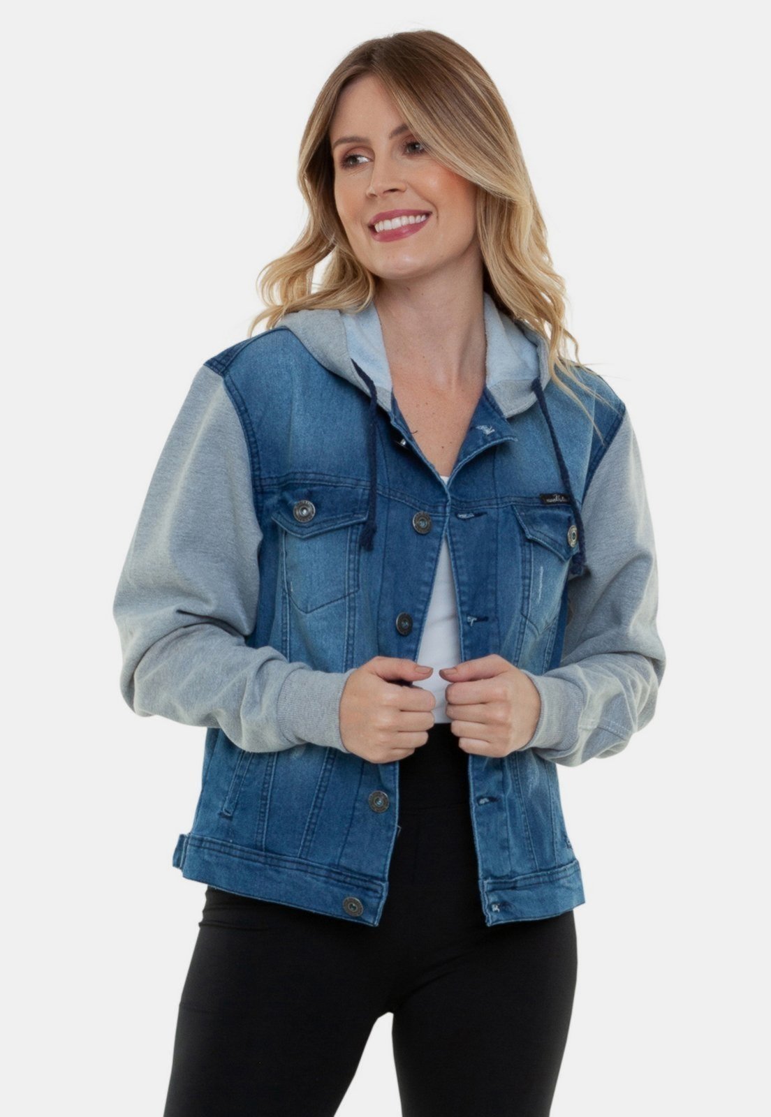 denim vest over moletom com capuz